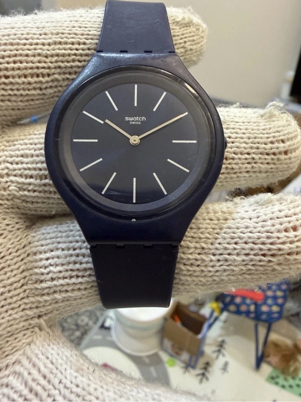Swatch Skin Skindeep Ultra-Thin Navy Blue Dial Men's Watch SVUN107.